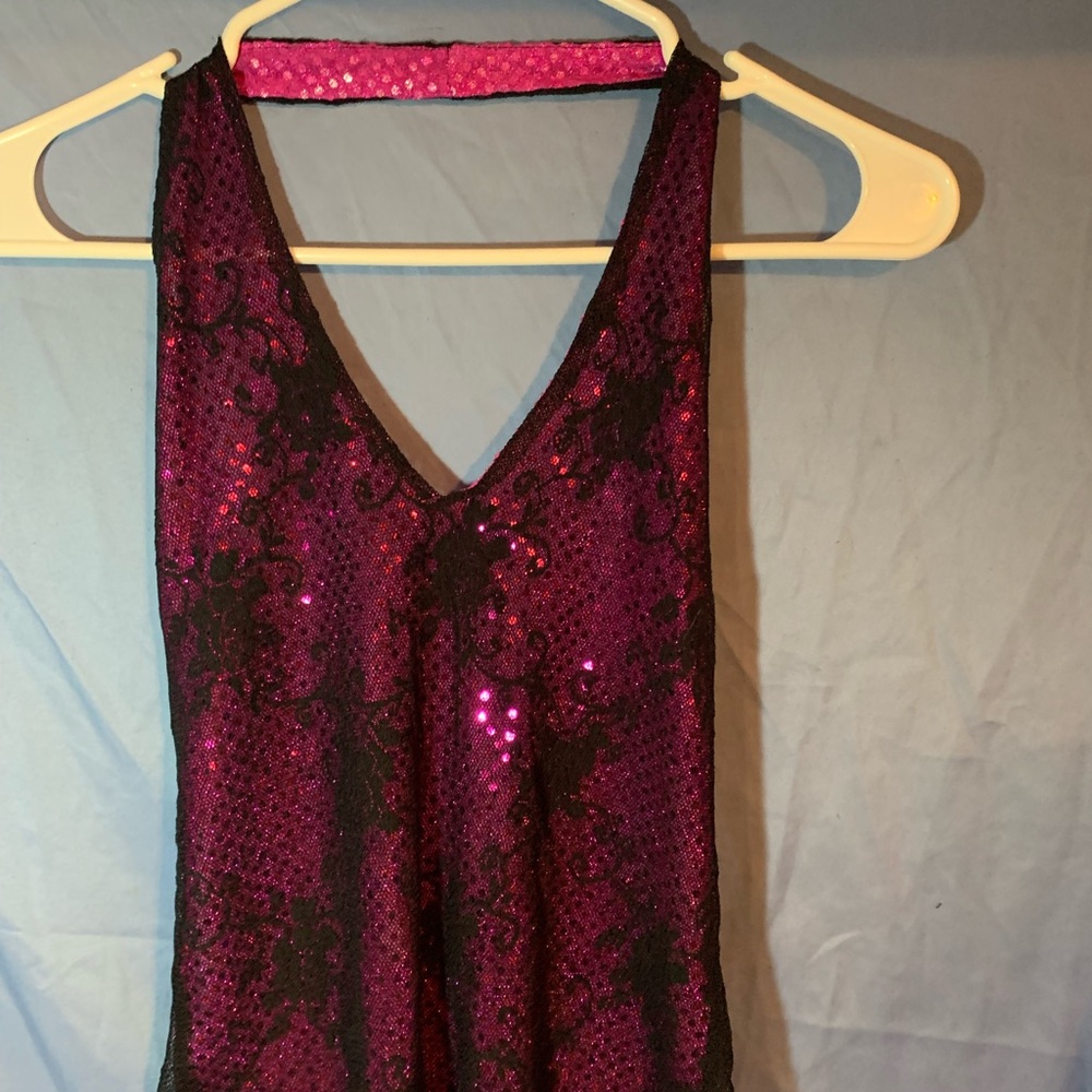 Sleeveless sequins top